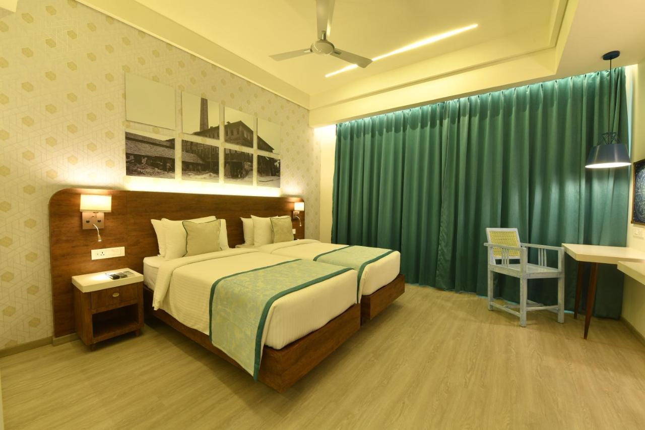 The Avatar Hotel & Convention Mangalore Exterior photo